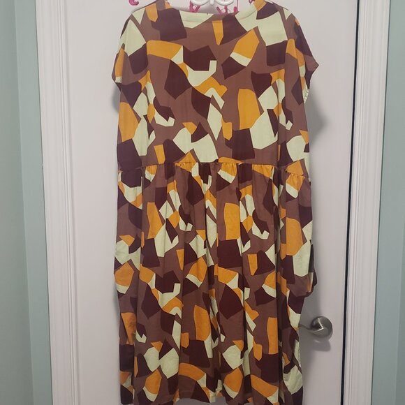 Red Sky House Dress (2022) - Picture 2 of 4